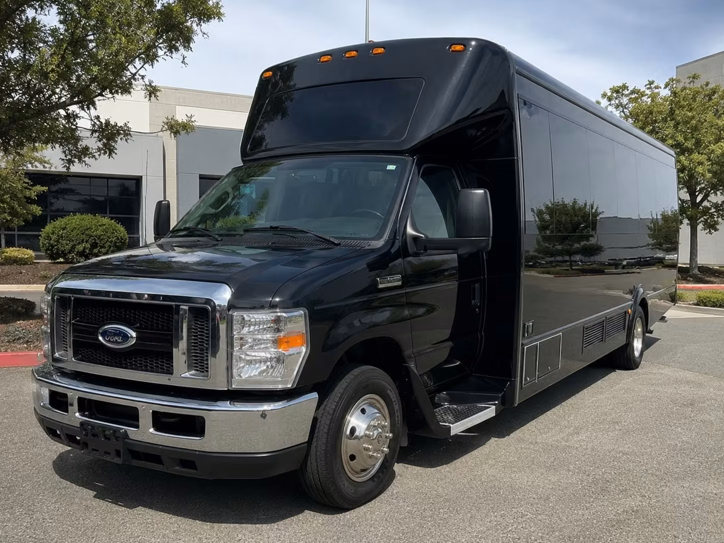 party buses in santa ana make prom night unforgettable before you even arrive